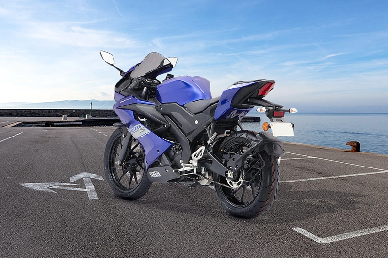 Yamaha R15S