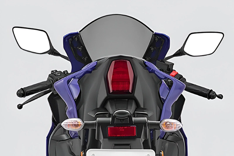 Yamaha R15 V4