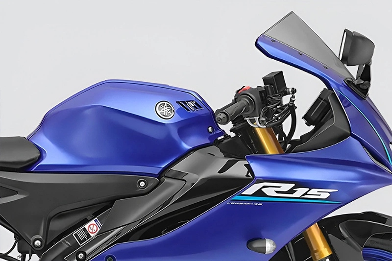 Yamaha R15 V4